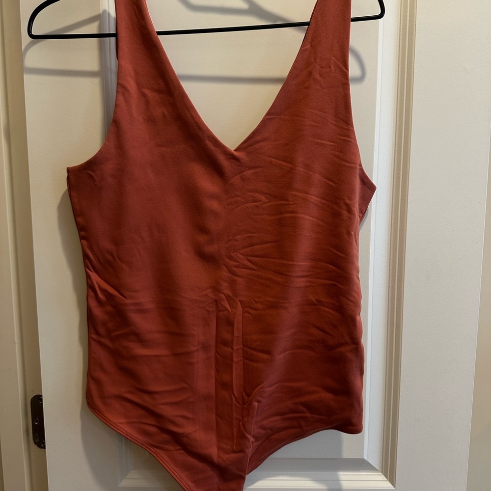 Women's Sleeveless Rust Top